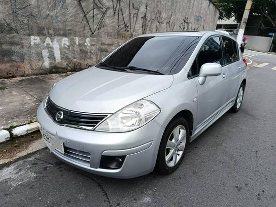 NISSAN TIIDA 1.8 SL 16V FLEX 4P AUTOMÁTICO NISSAN TIIDA 1.8 SL 16V FLEX 4P AUTOMÁTICO